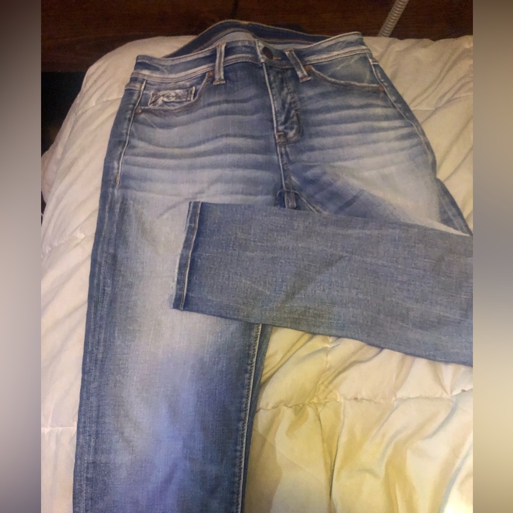 New never worn women’s BKE soft faded skinny Jean